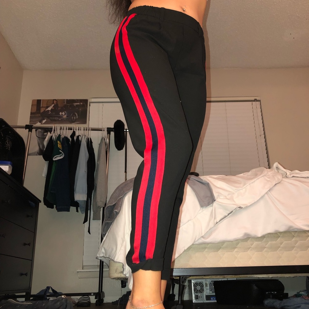 Bershka trendy pants !!
